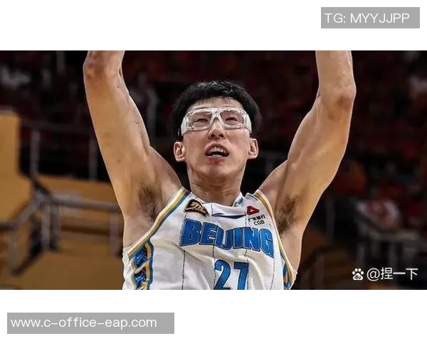 周琦在国际赛场上的崛起与挑战：篮球巨星的成长之路与未来展望